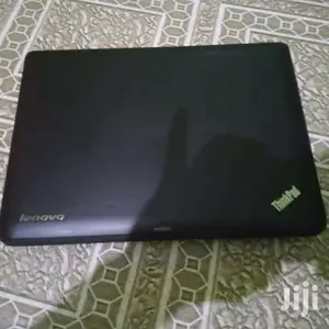 Laptop Lenovo ThinkPad X131e 4GB Intel Core 2 Duo HDD 250GB