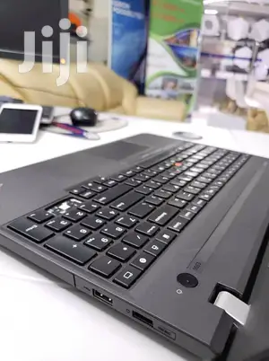 Laptop Lenovo IdeaPad 330 4GB Intel Core I3 HDD 1T