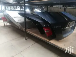 Mercedes Benz Boots/Body Parts