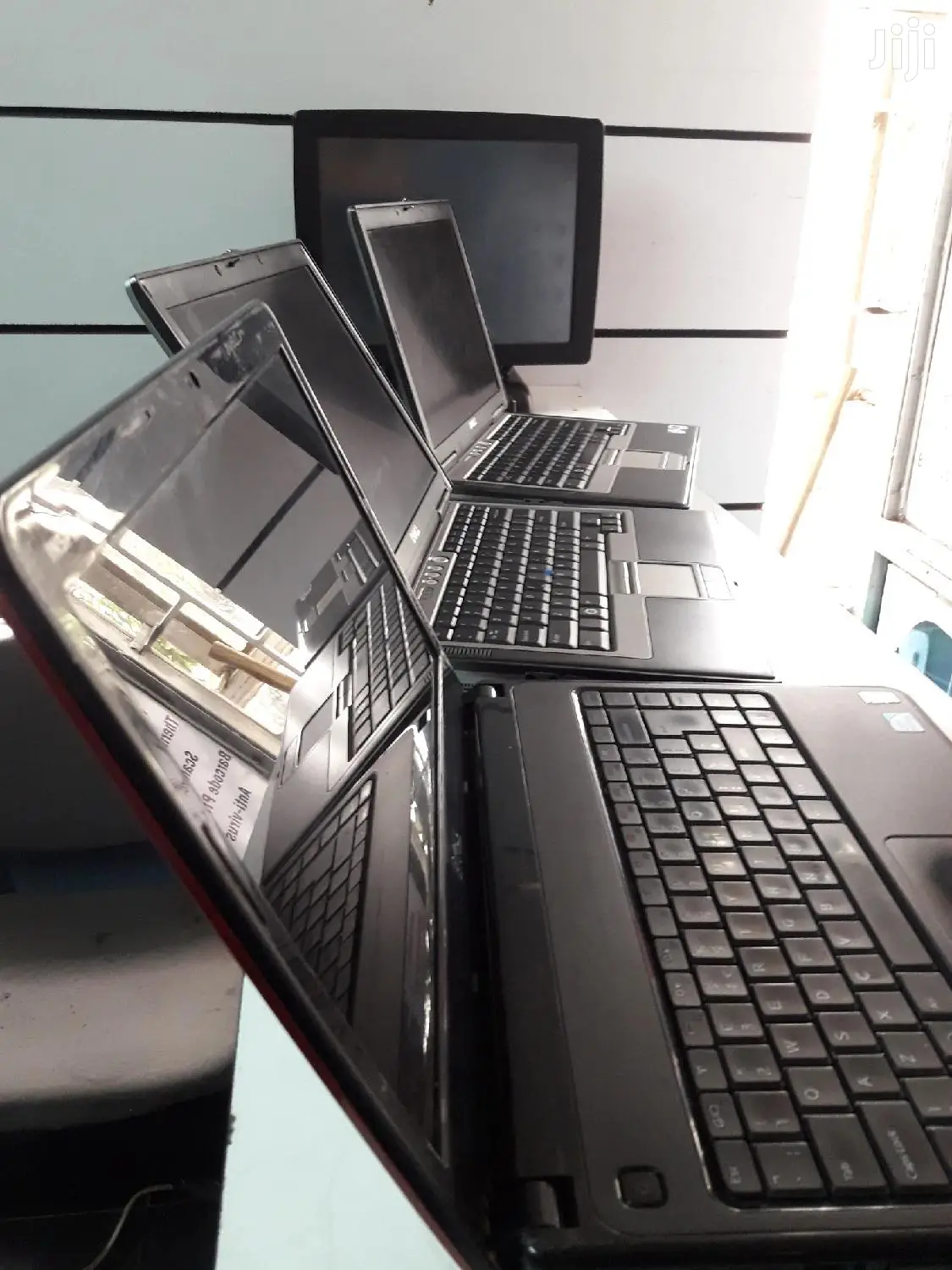 Laptop Dell Latitude 12 5280 2GB Intel Pentium HDD 320GB