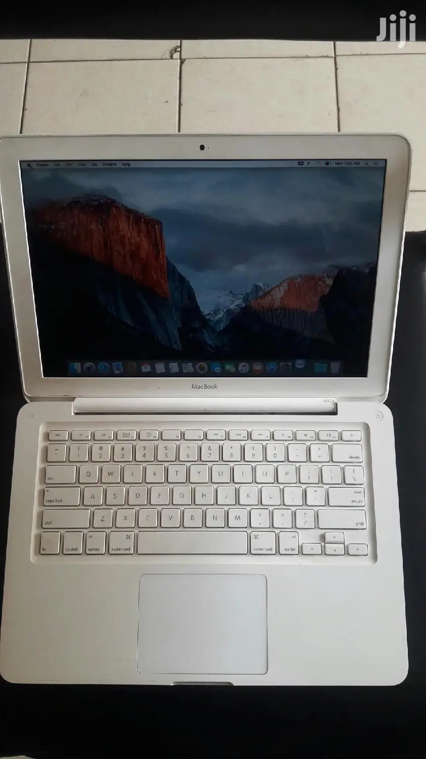 Laptop Apple MacBook 4GB Intel Core 2 Duo HDD 500GB