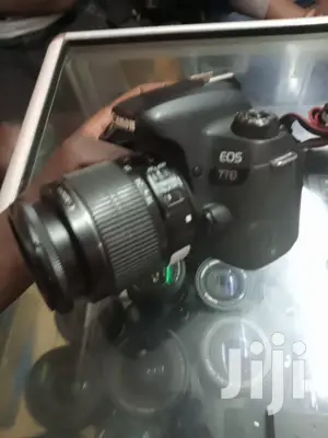 Canon 77D Pro Camera