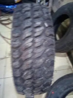 31 X 10.5 R 15 Achilles Tyres