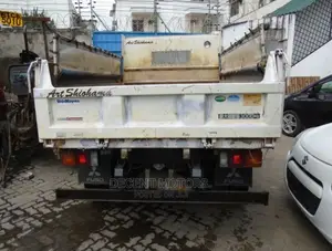 Mitsubishi Tipper 2015 White