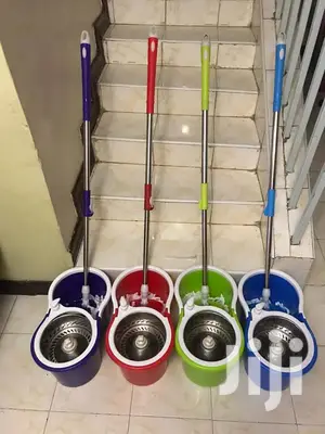 Spin Mop With Metallic Spinner