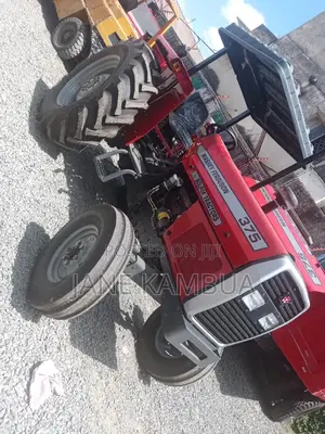 Tractor Massey Ferguson 2020 Red