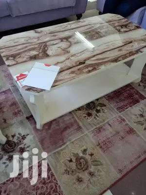 Top Glass Coffee Table