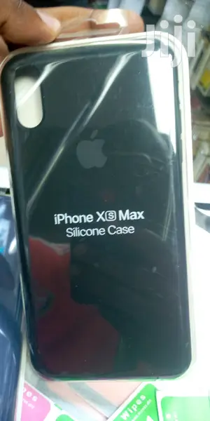 iPhone Xs Silicon Backcase