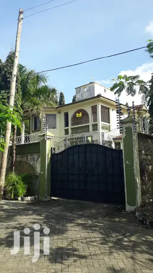 For Sale 4 Bedrooms House Nyali