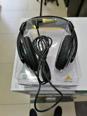Behringer HPM 1000 Studio Headphones