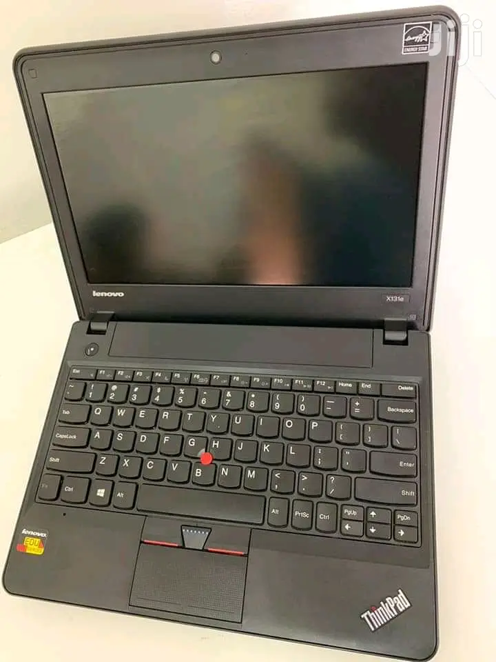 Laptop Lenovo ThinkPad X131e 4GB Intel Core I3 HDD 320GB