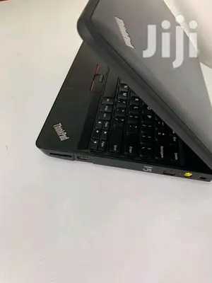 Laptop Lenovo ThinkPad X131e 4GB Intel Core 2 Duo HDD 250GB