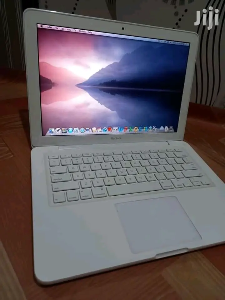 Laptop Apple MacBook 4GB Intel Core 2 Duo HDD 500GB