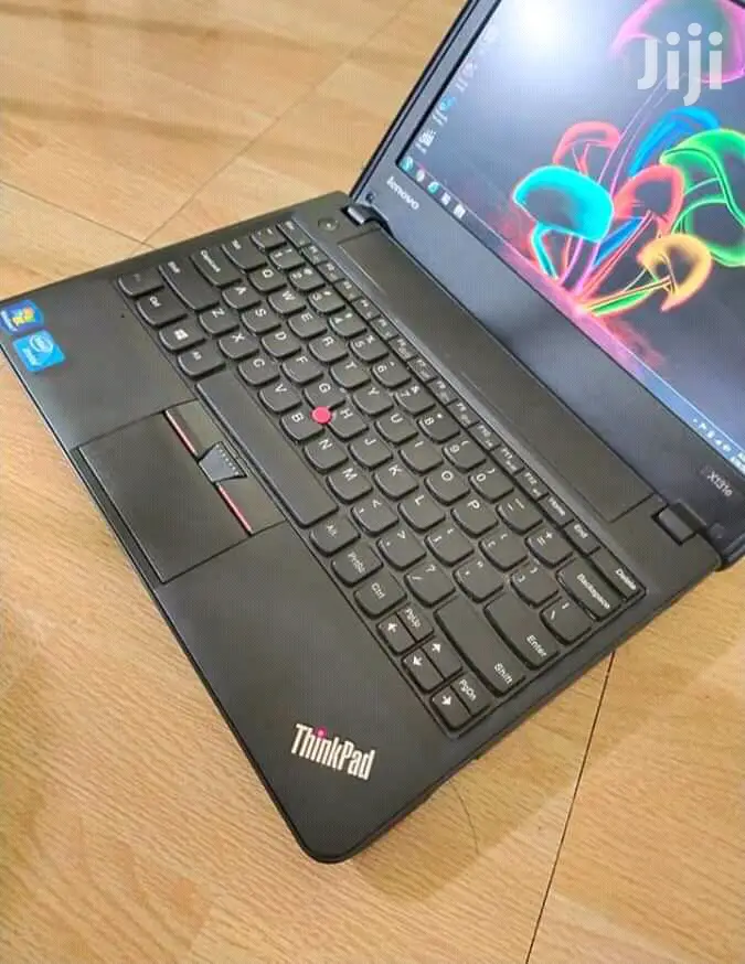 Laptop Lenovo ThinkPad X131e 4GB Intel Core I3 HDD 320GB