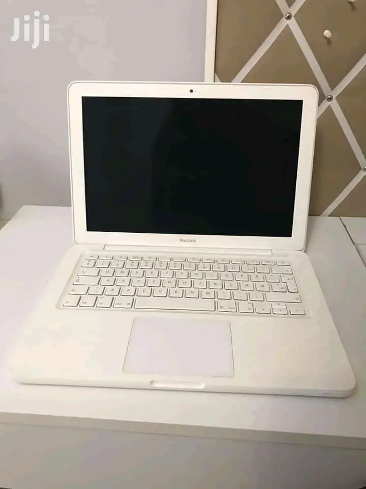 Laptop Apple MacBook 4GB Intel Core 2 Duo HDD 250GB