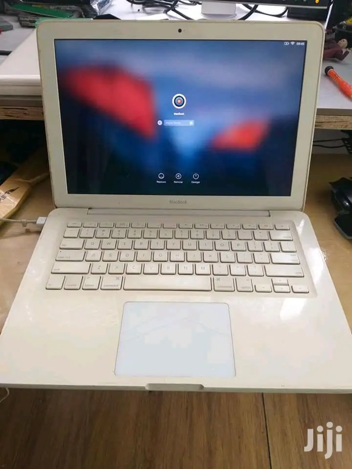 Laptop Apple MacBook 4GB Intel Core 2 Duo HDD 250GB