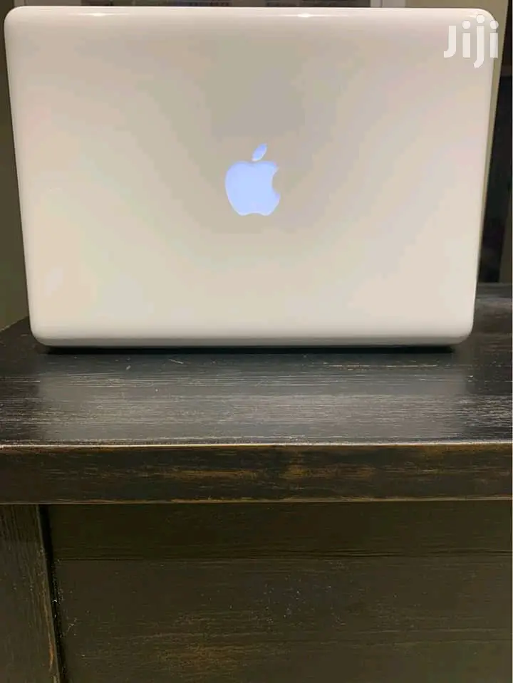 Laptop Apple MacBook 4GB Intel Core 2 Duo HDD 250GB
