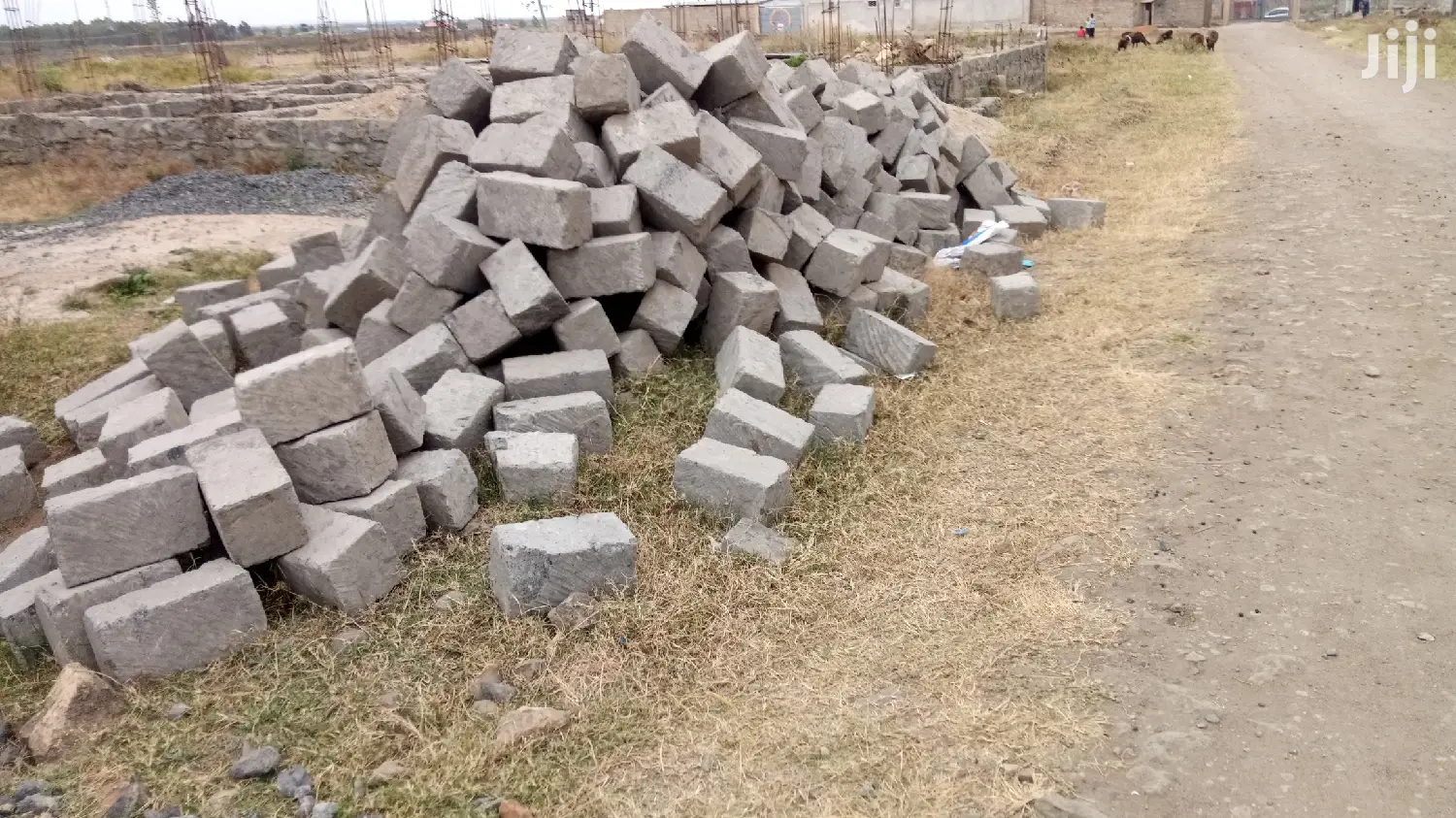 Machine Cut Stones/Blocks
