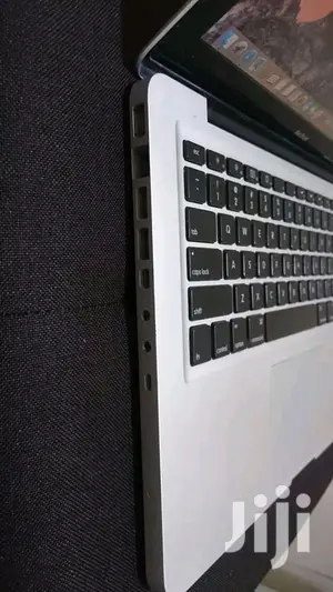 Laptop Apple MacBook Pro 4GB Intel Core 2 Duo HDD 500GB