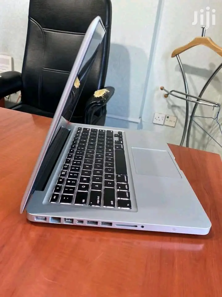 Laptop Apple MacBook Pro 4GB Intel Core 2 Duo HDD 500GB