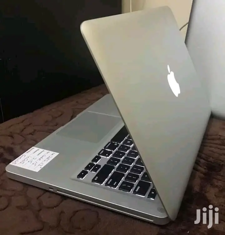 Laptop Apple MacBook Pro 4GB Intel Core i5 HDD 500GB