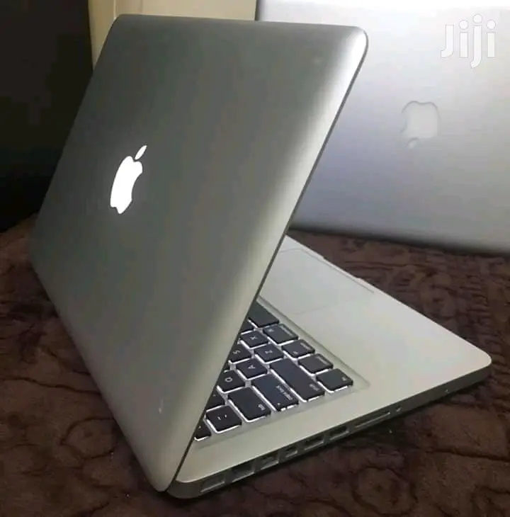 Laptop Apple MacBook Pro 2GB Intel Core I5 HDD 500GB