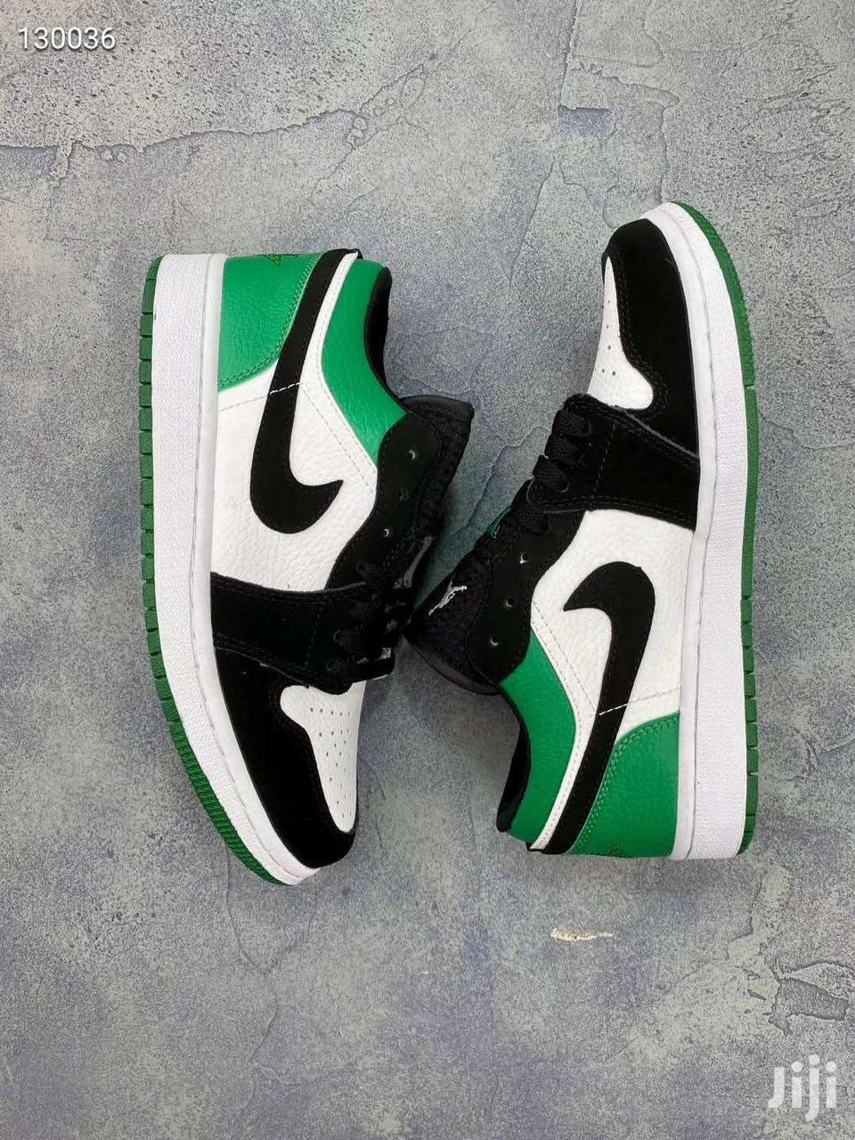 nike air jordan low cut