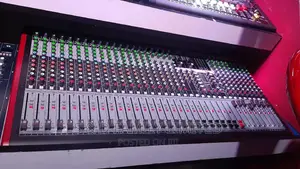 Allen & Heath 32 Channels Plain Mixer