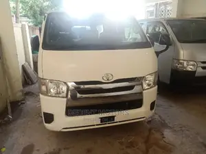 Toyota Hiace 7l
