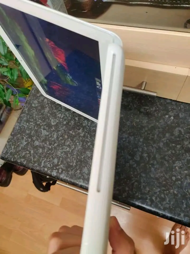 Laptop Apple MacBook 4GB Intel Core 2 Duo HDD 250GB