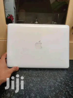 Laptop Apple MacBook 4GB Intel Core 2 Duo HDD 250GB