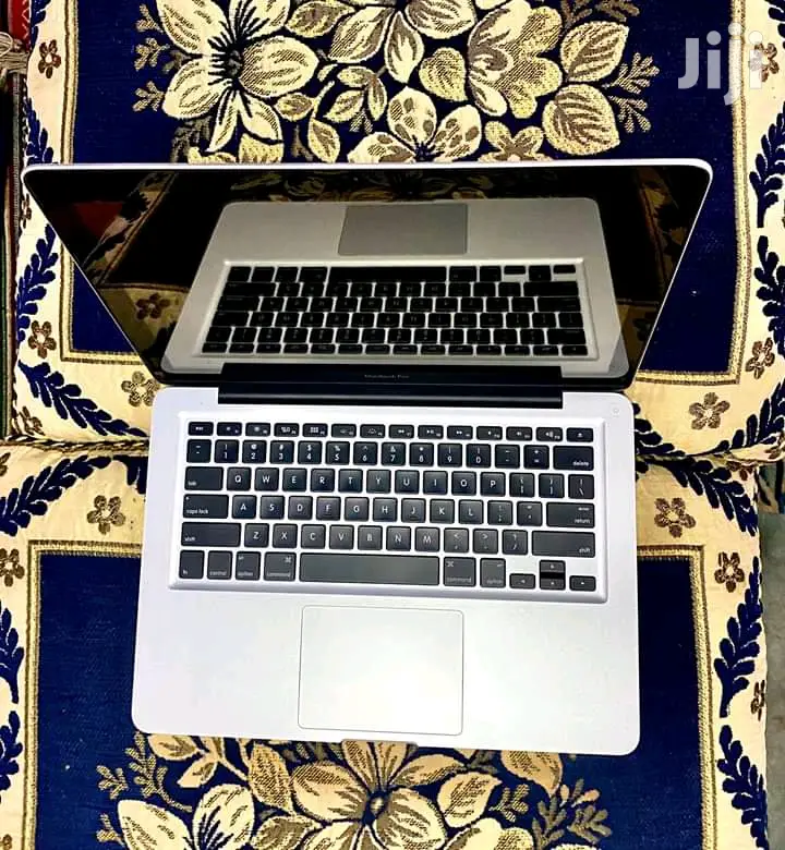 Laptop Apple MacBook Pro 4GB Intel Core 2 Duo HDD 500GB