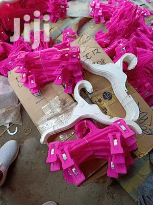 Plastic Hangers For Sale