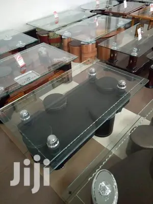 Puff Coffee Table With Black Puffs