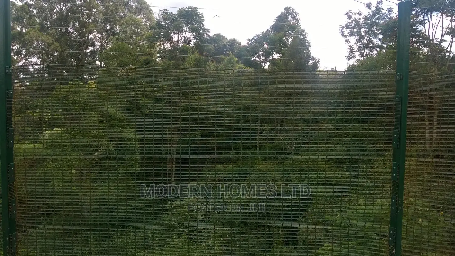 Anti-Cut/Anti-Climb Mesh Fence