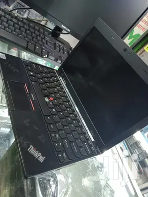 Laptop Lenovo ThinkPad X131e 4GB Intel Core I3 HDD 320GB