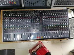 Yamaha 24 Channels Plain Mixer