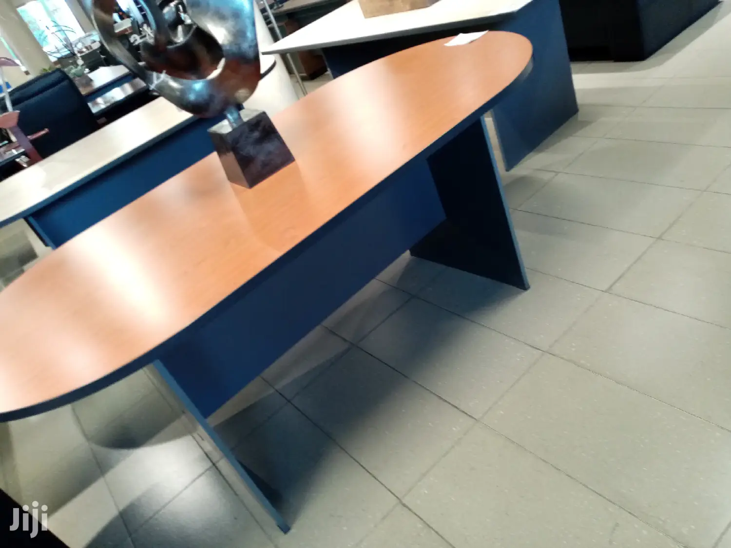 1 8m Oval Shaped Conference Room Table