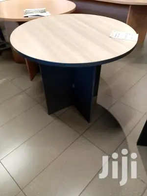 Round Meeting Table