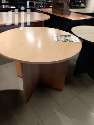 Round Meeting Table