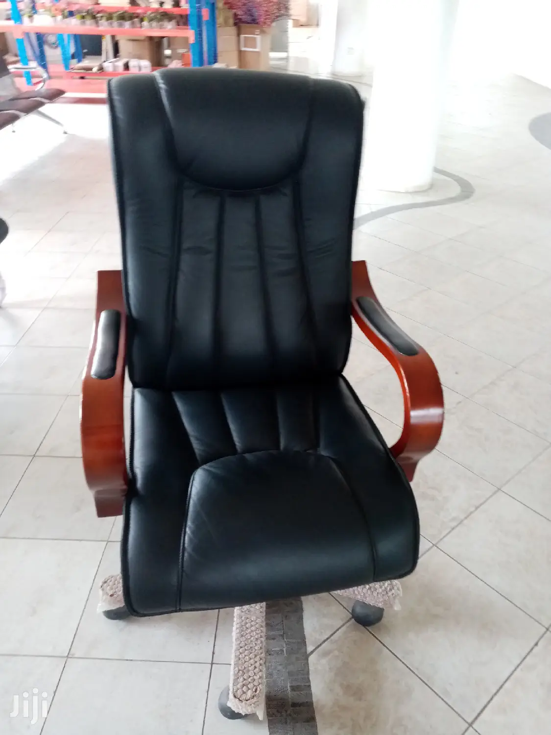 Executive Office Seat