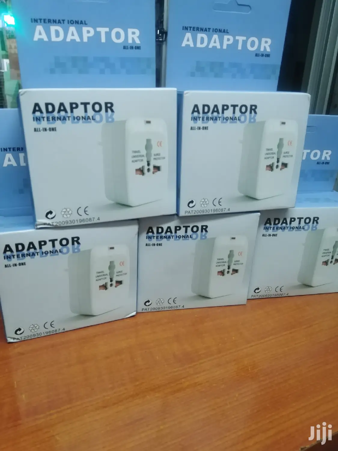 Top Plugs/International Adapter