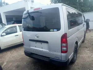 Toyota Hiace 7l Matatu