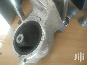 Honda Insight Engine Mount