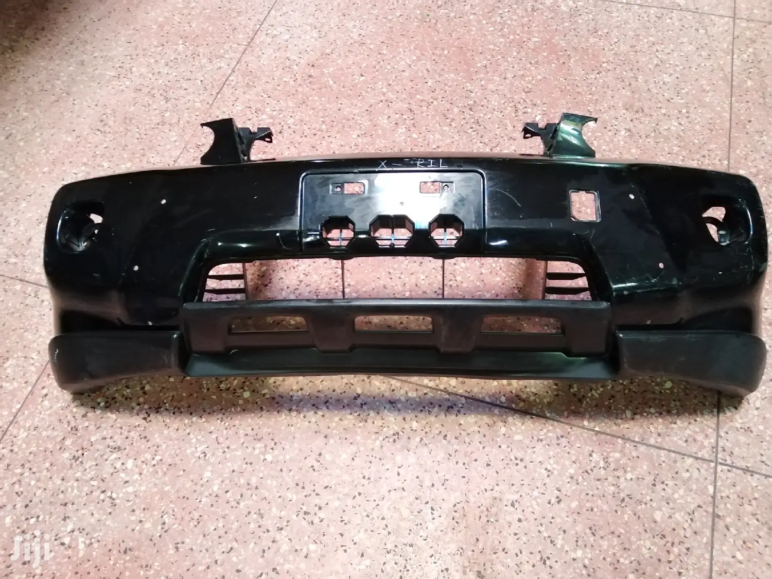 Extrail Front Bumper Assembly