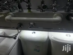 Bathroom Handles &Rails