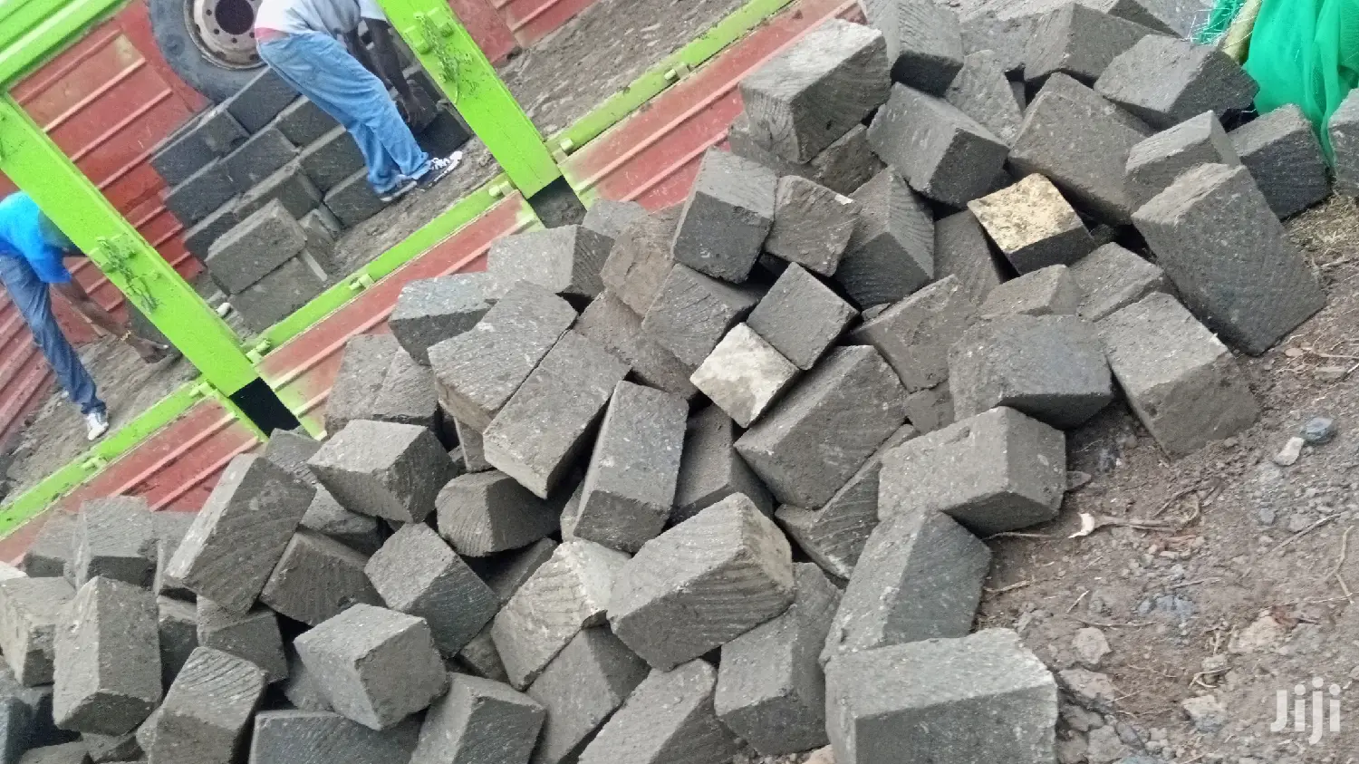 Grade 1,Quality Machine Cut Stones