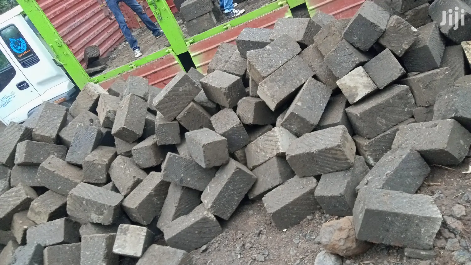 Grade 1,Quality Machine Cut Stones