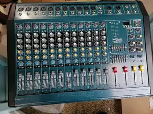 12 Channels Studio Master Powered Mixer