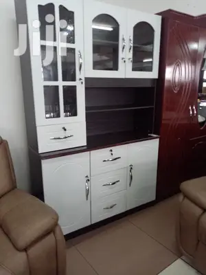 White Kitchen Cabinet